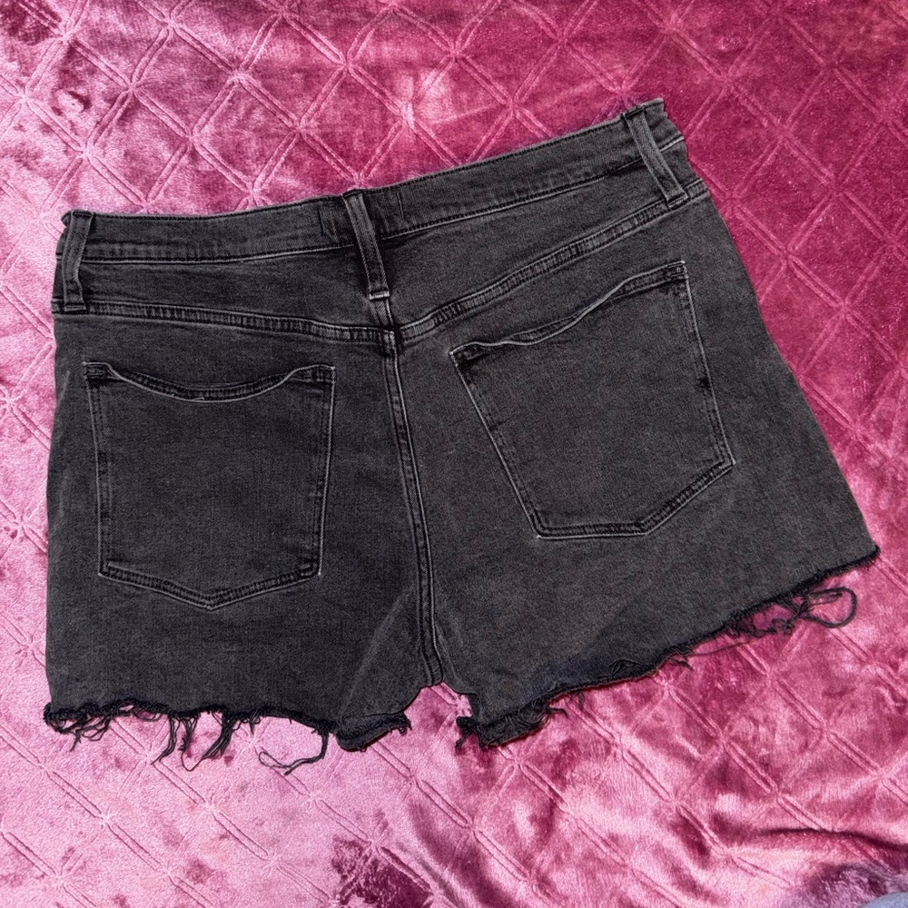 Madewell High-Rise Denim Shorts - Picture 3 of 10
